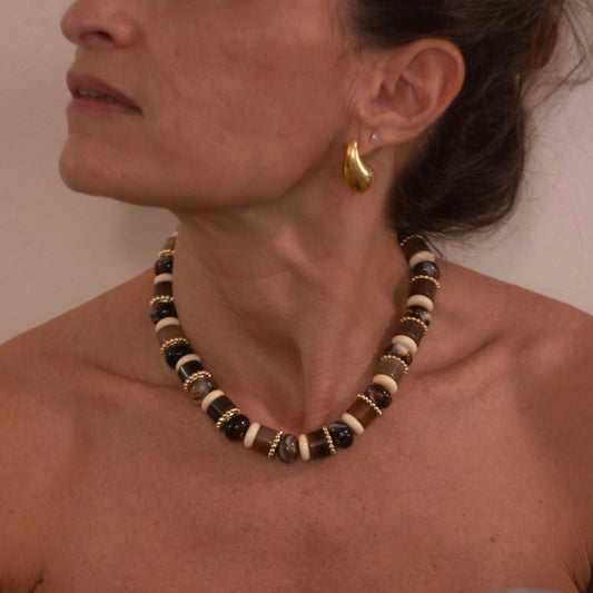 AMBER brown choker