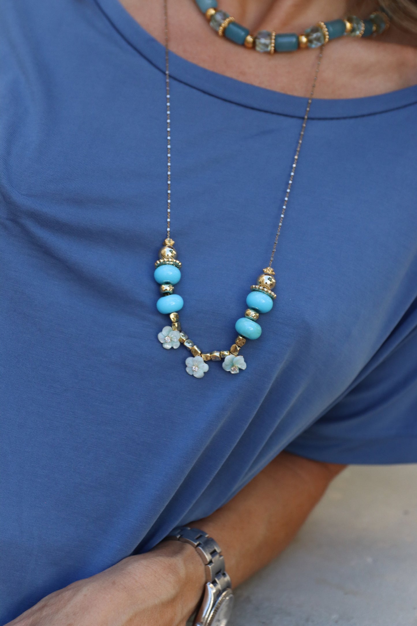 BLUE BLOSSOM LONG CHARMS NECKLACE WITH FLOWERS