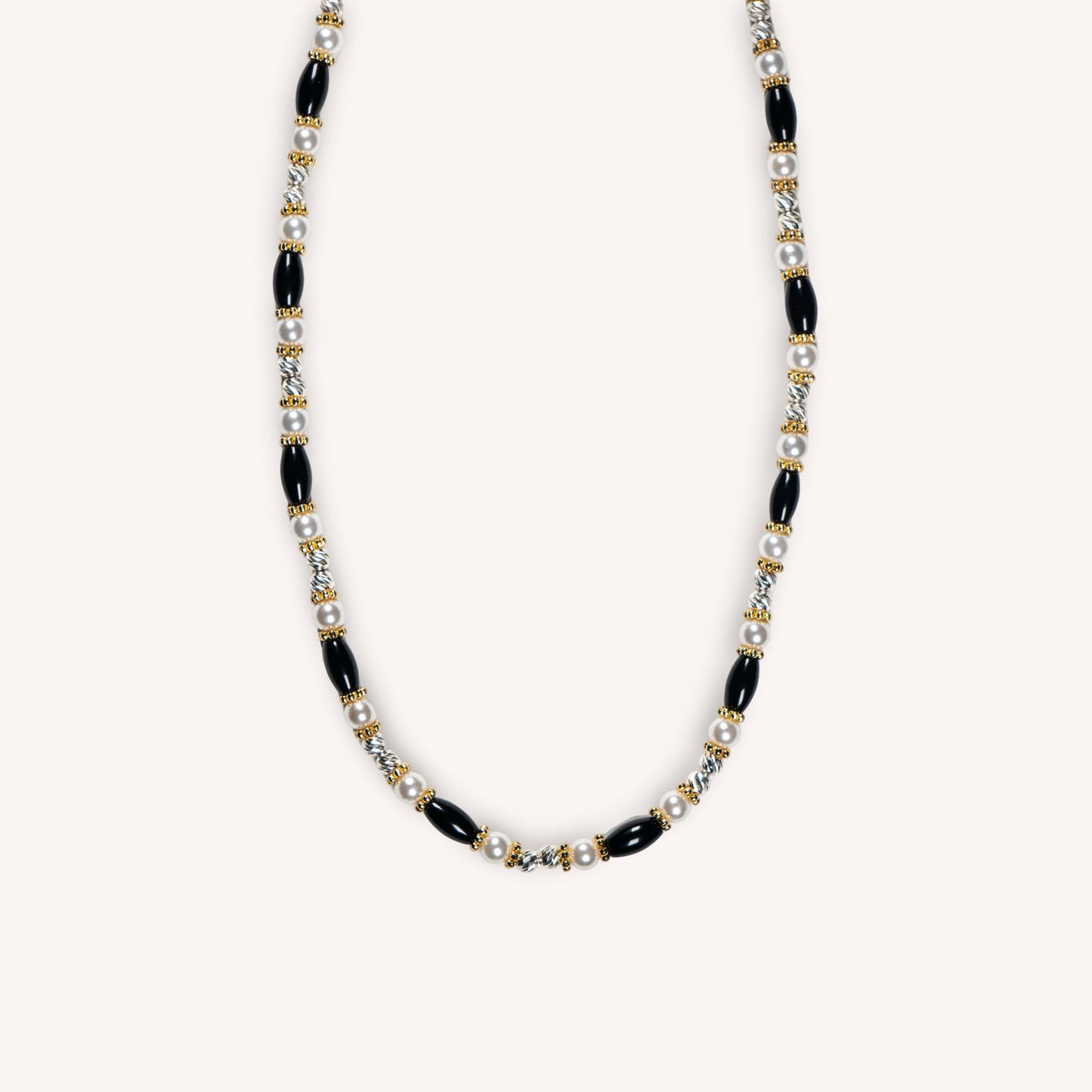 Milo pearls and onyx beads necklace