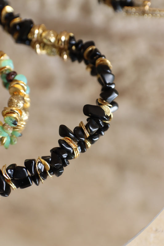 STELLA black obsidian chip stones and gold-plated necklace
